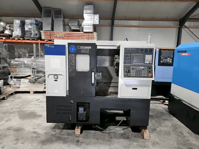 Hyundai CNC Control 4000 rpm 1/MIN Wia E200C 2 Axis