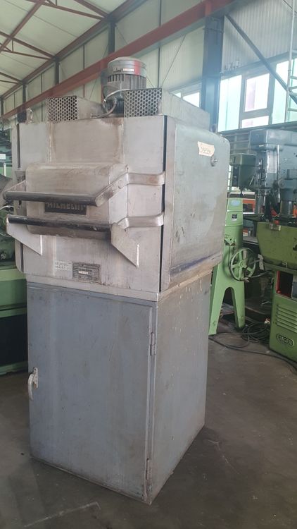Behringer HBP 220 A Band Saw Semi Automatic