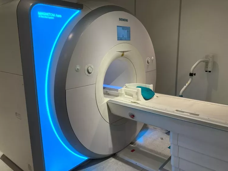 Siemens 1.5T Aera MRI