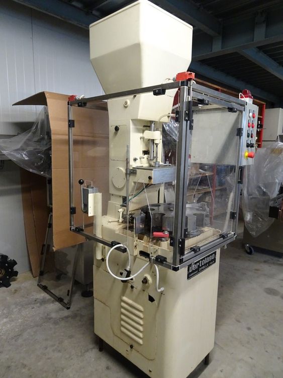 Bertolaso SUPER GLORIA 108 AUTOMATIC CAPPER