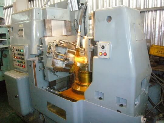 Nihonkikai NP-300 Variable Production Gear hobbing machine