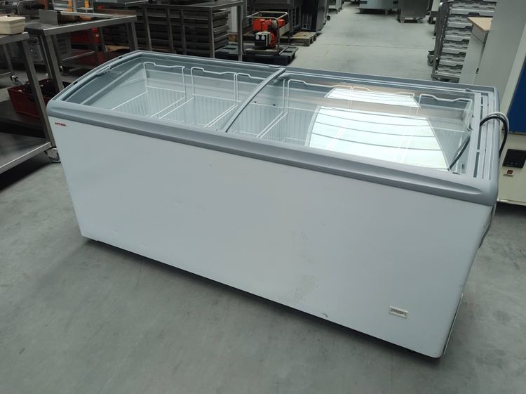 AHT RIO S175, Freezer