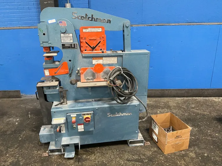 Scotchman 50514CM HYDRAULIC IRONWORKER  Hydraulic Pressure: 2,100 PSI