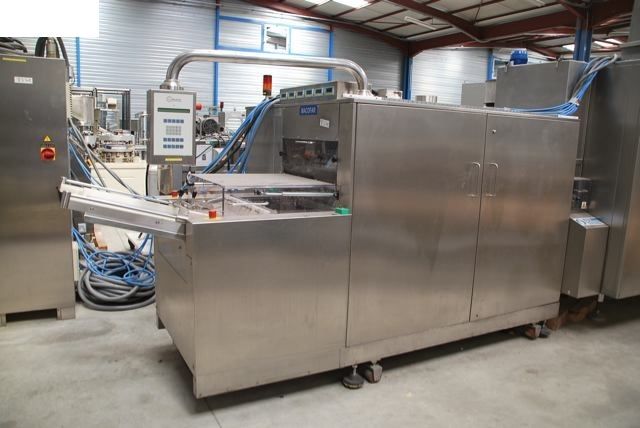 Macofar W 600/12, In-line washer for ampoules