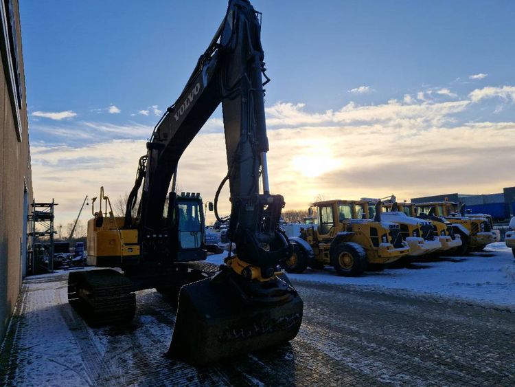 Volvo ECR 305 C L Tracked Excavator