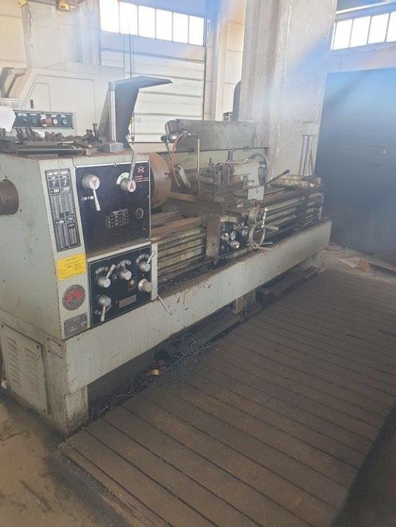 Castor ENGINE LATHE Variabl 255 VS X 2000