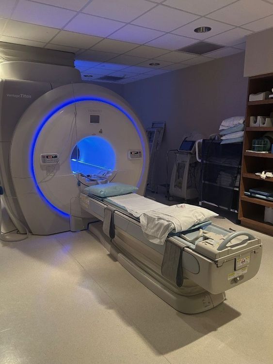 Toshiba Advantage Titan 1.5 MRI