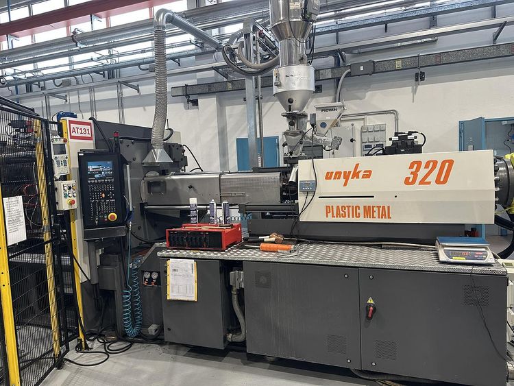 Plastic Metal Unika 320 320 T