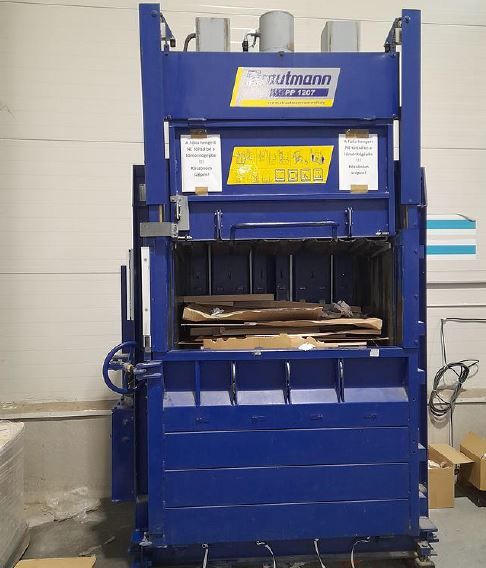 Strautmann PP 1207 Single-chamber baler
