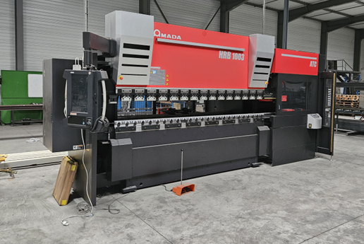 Amada HRB 100-3  100 ton