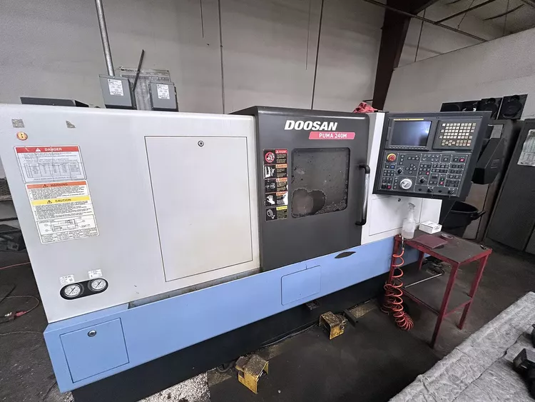 Doosan Fanuc 21i-TB 4,500 RPM PUMA 240MB 2 Axis