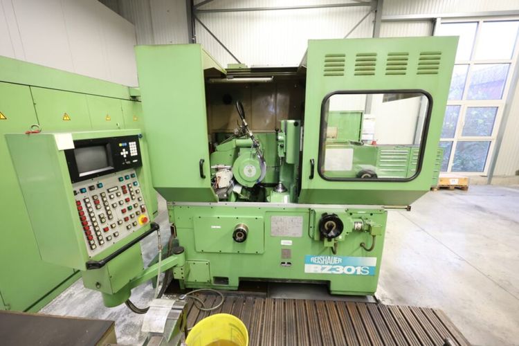 Reishauer RZ 301 S Variable Gear cutting machines