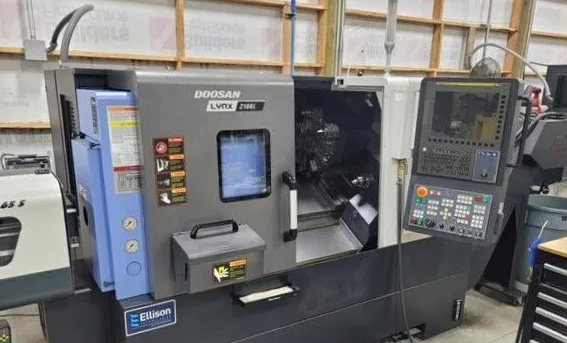 Doosan Fanuc CNC Control 4,500 RPM LYNX 2100LB 2 Axis