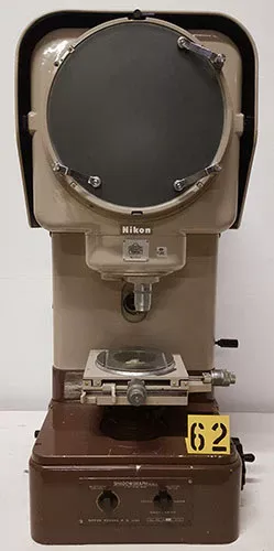 Nikon 6