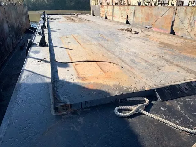120x30x7 Deck Barge