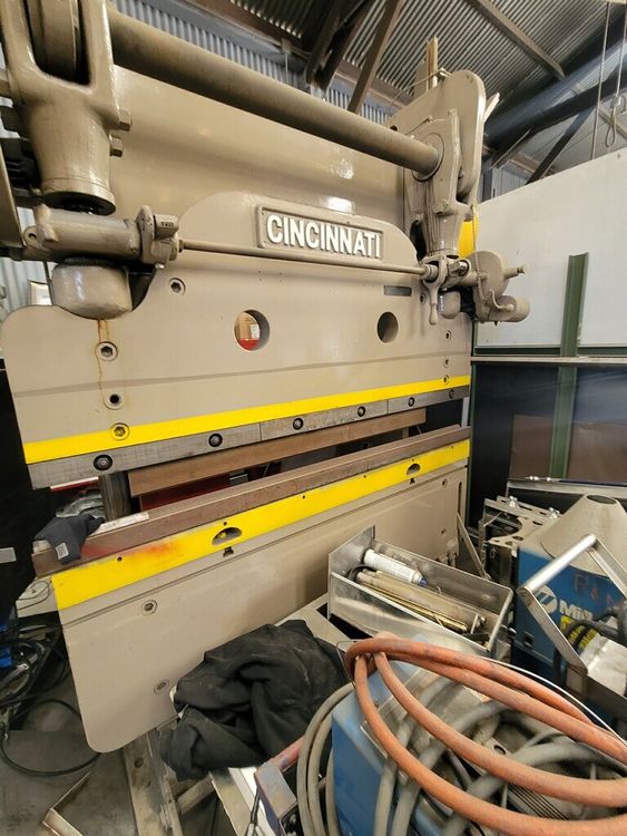 Cincinnati 90-4 MECHANICAL PRESS BRAKE 150 Ton