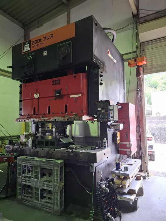 Amada TPW-200C 200T