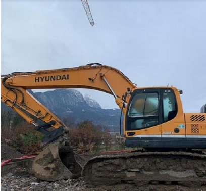 Hyundai ROBEX 300 LC-9 A Tracked Excavator