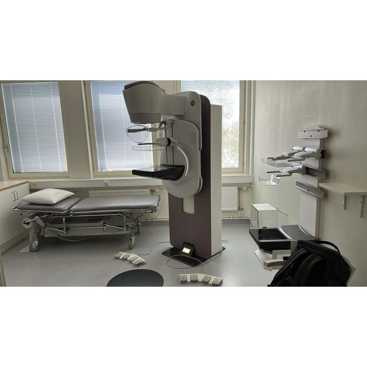 GE Senographe Pristina 3D