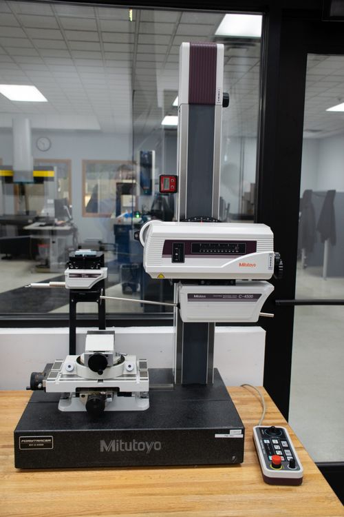 Mitutoyo Formtracer SV-C4500