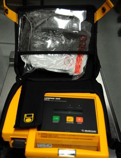 Medtronic, Physio Control Lifepak 500 Biphasic Automated External Defibrillator