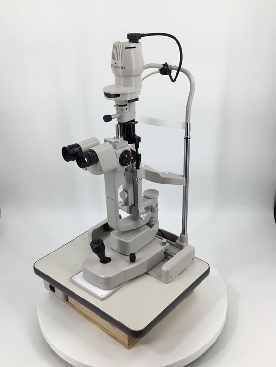 Topcon SL-D7 Slit Lamp