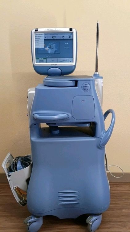 Alcon 210-0000-511 Infiniti Rolling Phaco Machine
