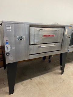 Baker's Pride D-125 Pizza Oven