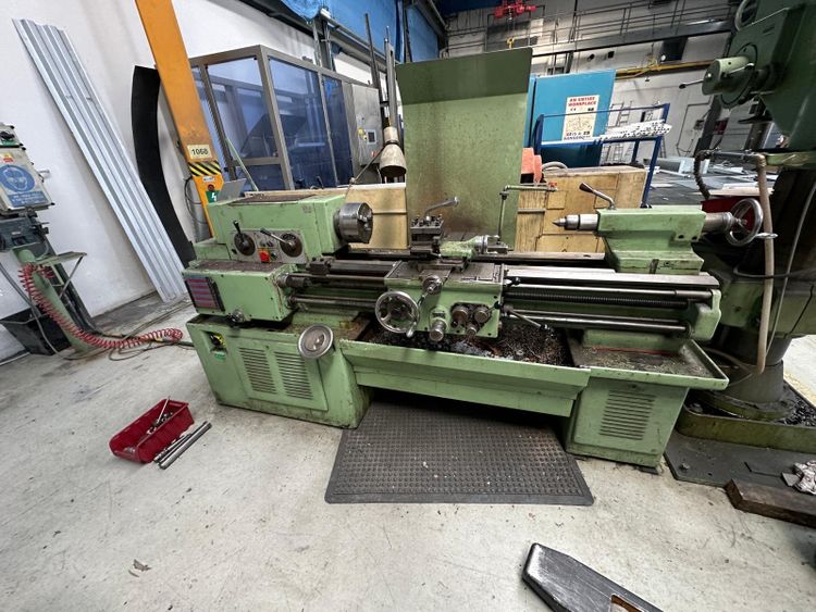 TOS Engine Lathe Variable Speed SV 18