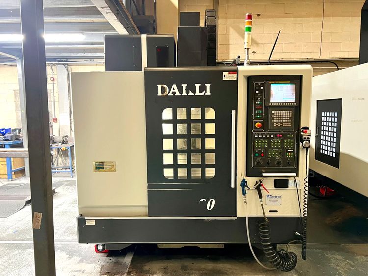 Dah Lih MCV720 Vertical Machining Centre 3 Axis