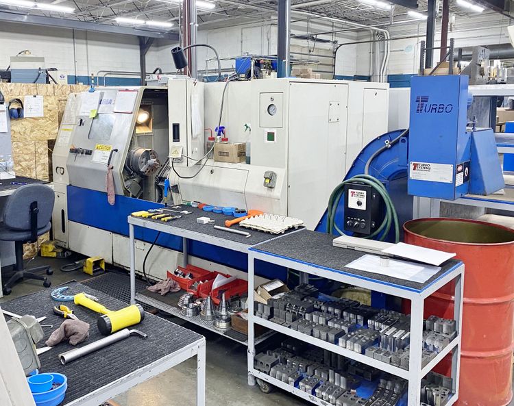 Doosan Fanuc 21i-TB control 3500 RPM PUMA 240C 2 Axis