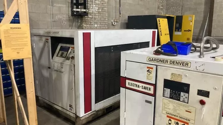Gardner denver EBPQMB Rotary Screw Air Compressor Air Capacity 497 CFM @ 125 PSI  100 HP