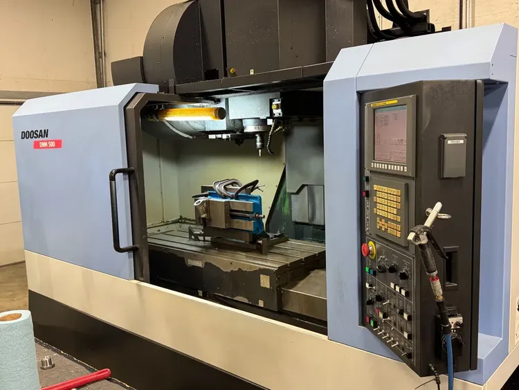 Doosan DNM 500  3 Axis