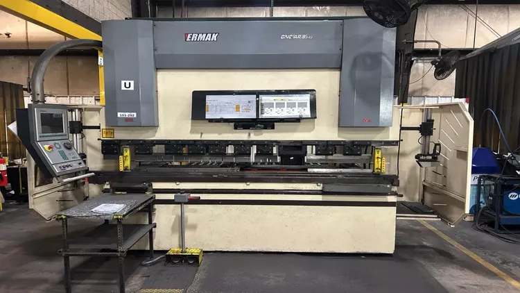 Ermak CNC AP 132-8 132 T