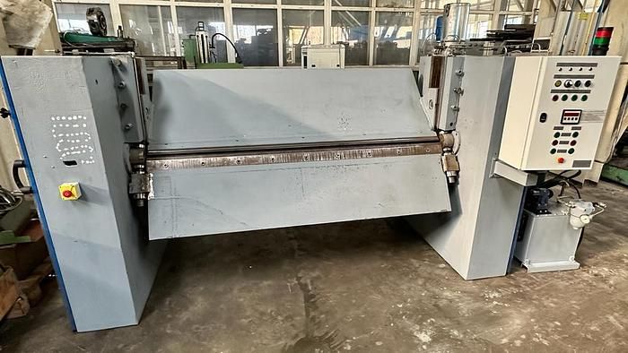 KM5/2000 bending machine