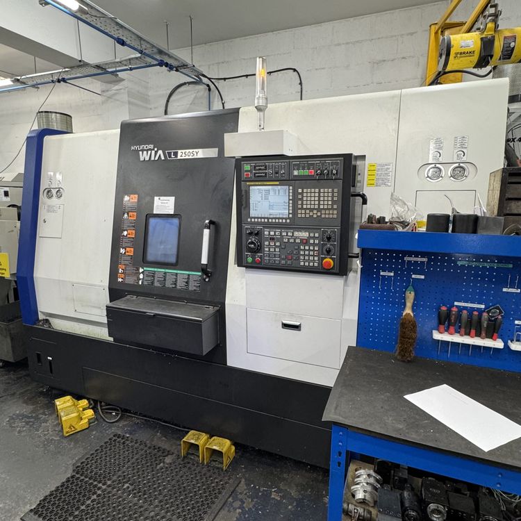 Hyundai Fanuc Series 31i control 3500 rpm WIA L250SY 2 Axis