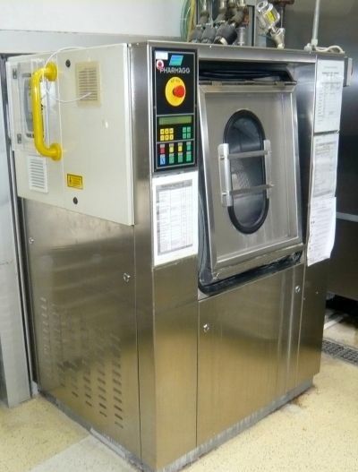 Pharmagg FA 250 Barrier Washer Extractor
