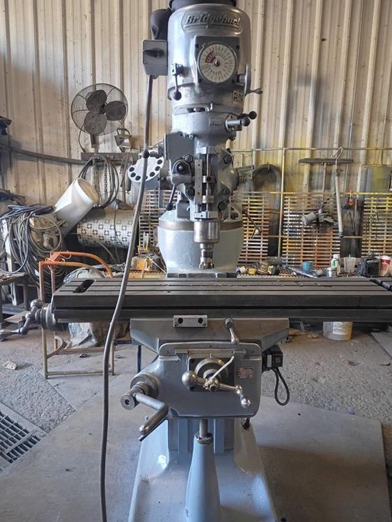 Bridgeport BRIDGEPORT VERTICAL MILL Variable Speed