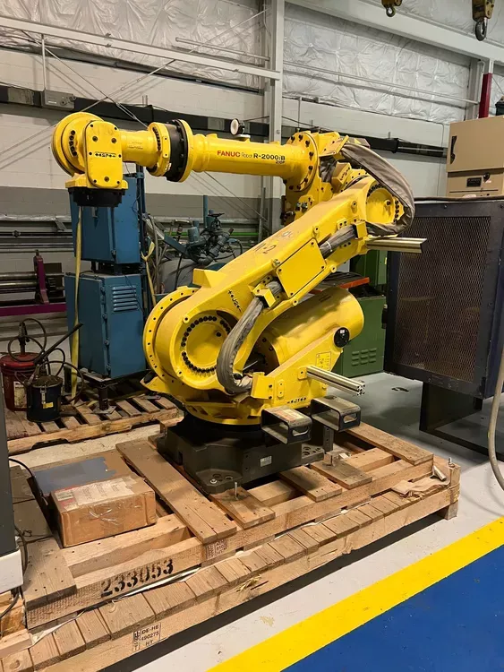 Fanuc FANUC R2000IB/210F 6 AXIS 463 lb