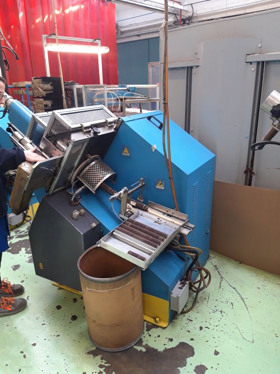 Made In Italy Automatic paper cups machine in operation