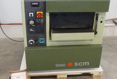 SCM S 520