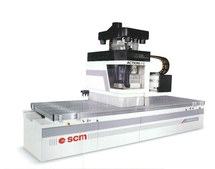 SCM RECORD 210 5 axes