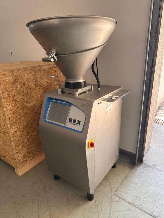 Rex RVF 327  Vacuum filling machine