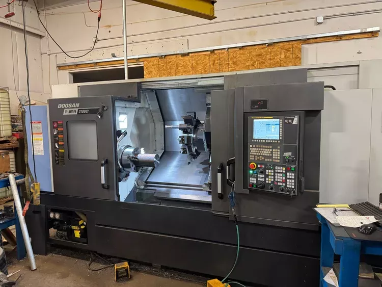 Doosan Fanuc i Series Control 2,800 RPM PUMA 3100LY 4 Axis