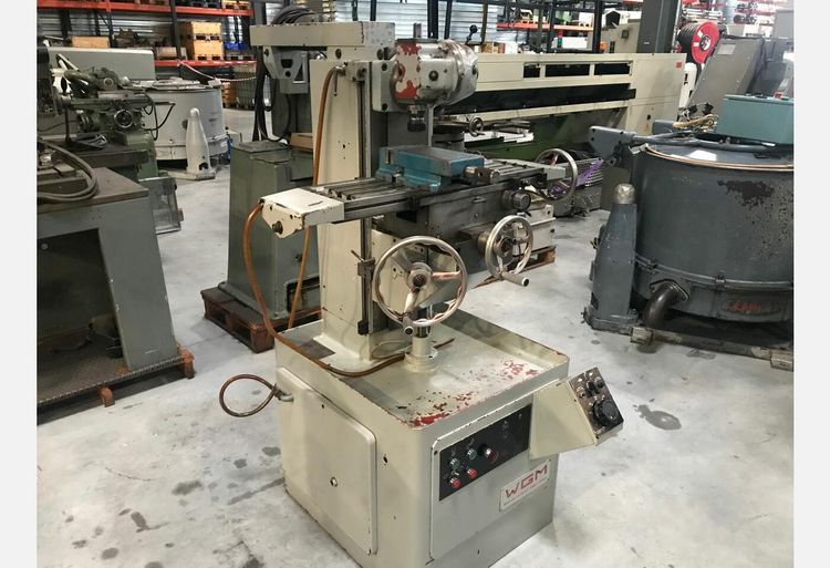 Wirth & Gruffat WIRTH & GRUFFAT VERTICAL MILLING MACHINE Variable