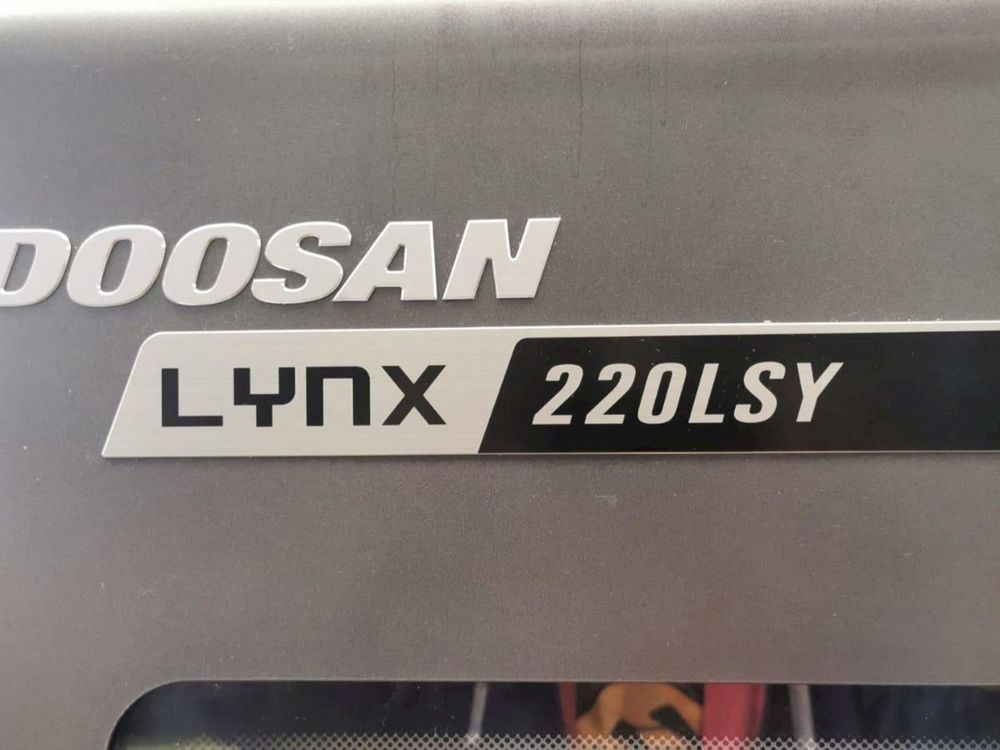 Doosan Fanuc 4500 1/MIN LYNX 220LSY 2 Axis