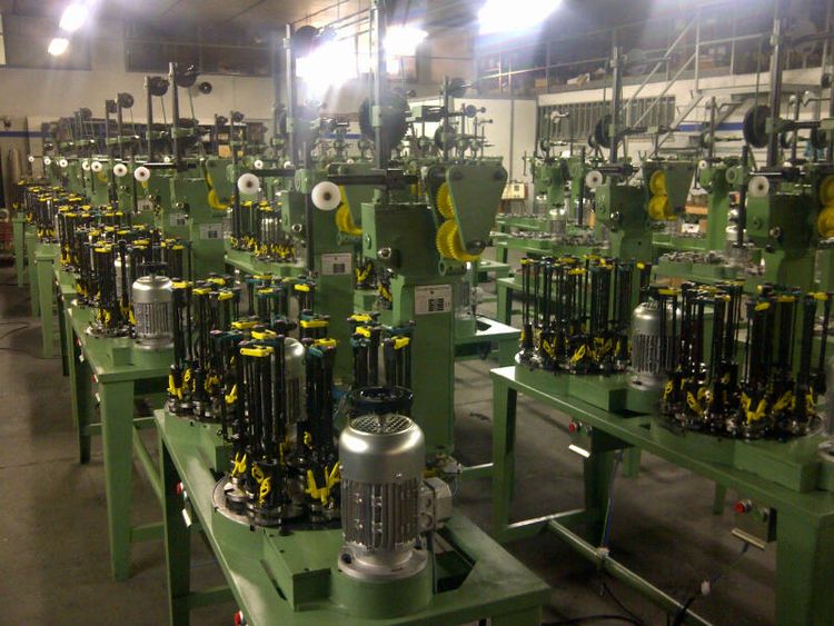 12 1616/104 Braiding machines