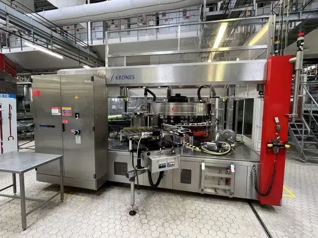 Krones Topmatic Cold Glue Labeler