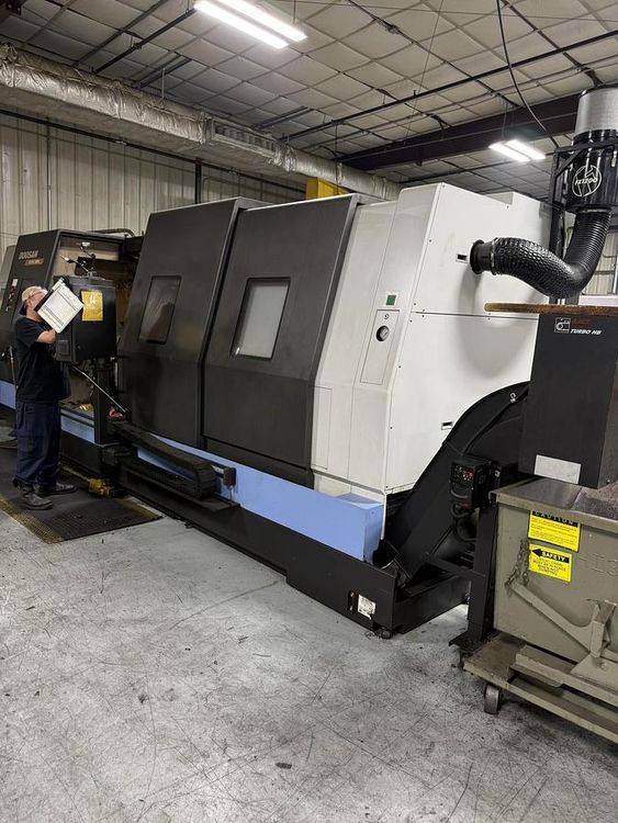 Doosan Fanuc Series 32i Model A Variable PUMA 800L  2 Axis