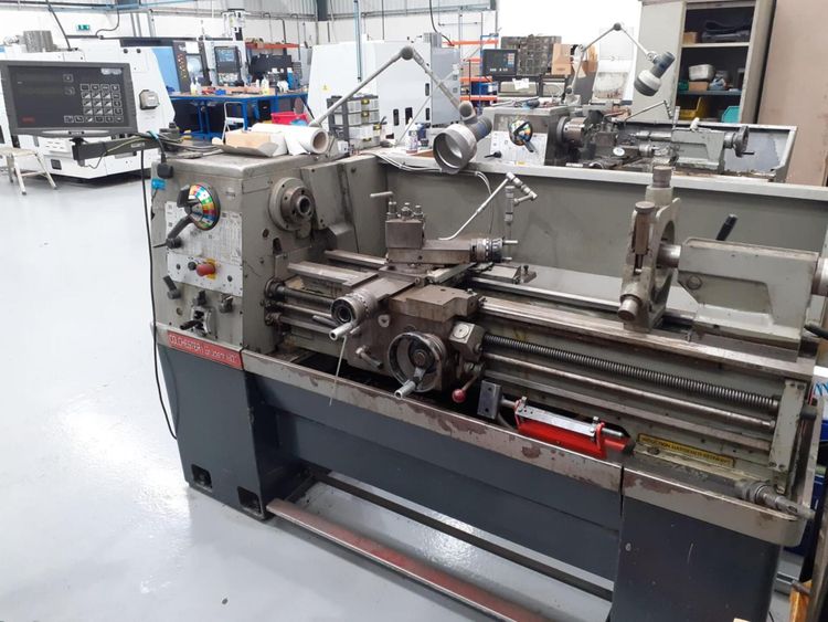 Colchester Gap Bed Lathe 1800 rpm Student 1800